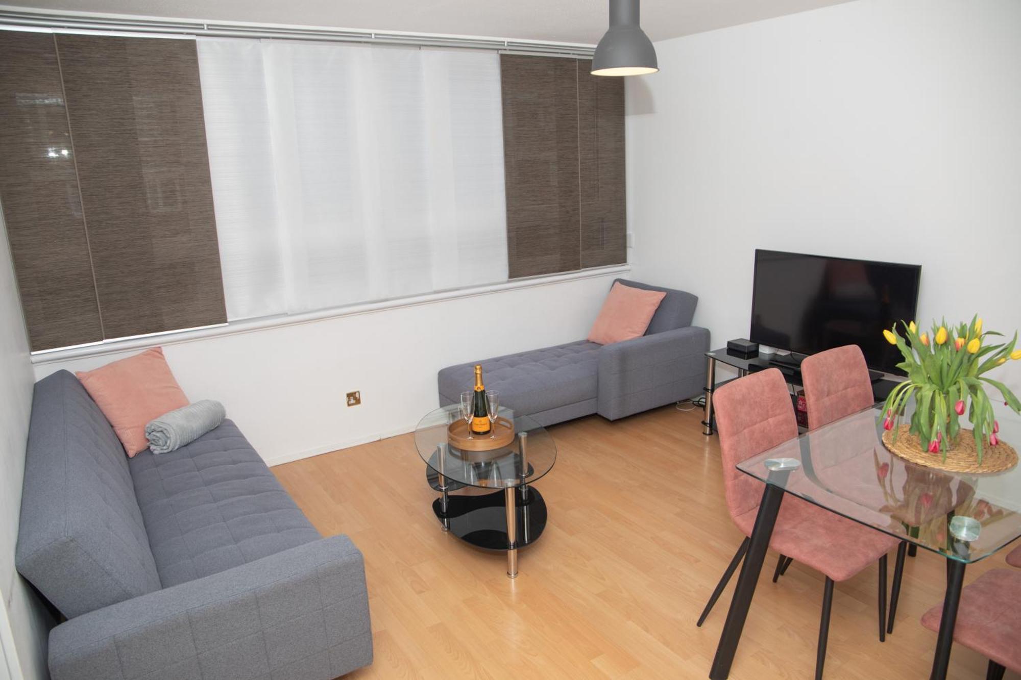 Bright And Spacious One Bedroom Apparment, Free Parking London Exterior foto