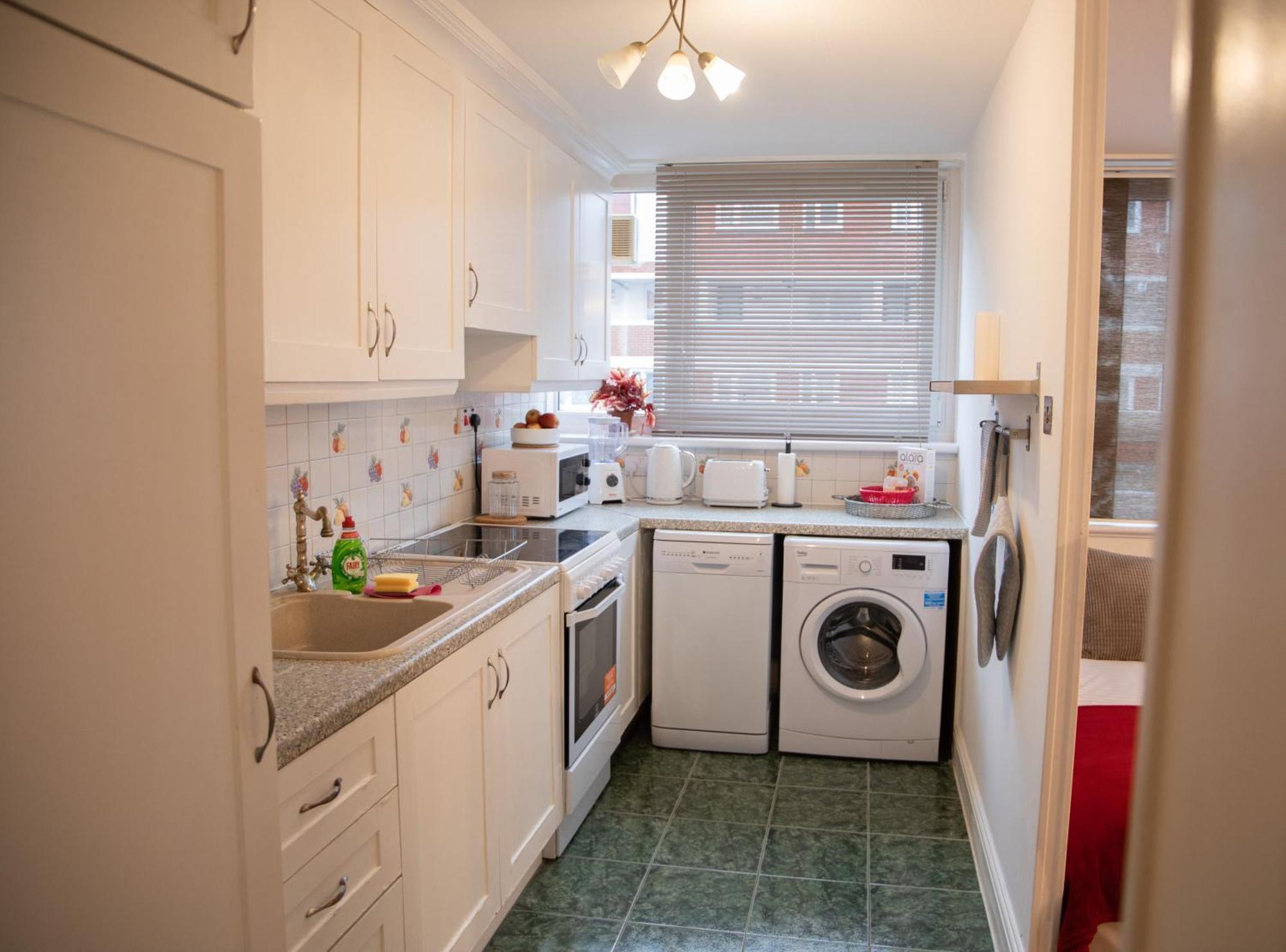 Bright And Spacious One Bedroom Apparment, Free Parking London Exterior foto