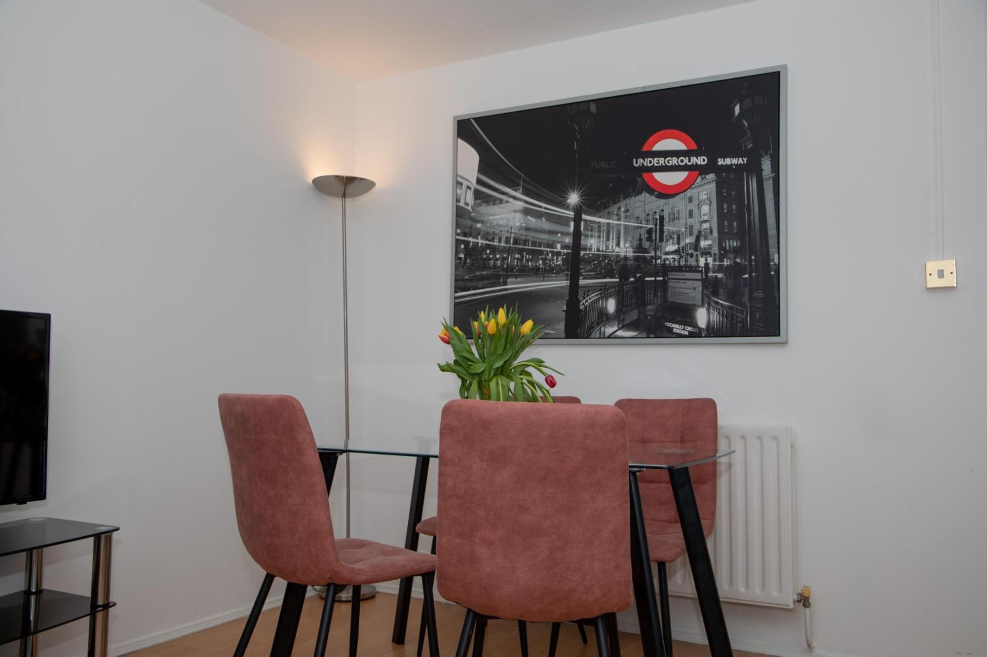 Bright And Spacious One Bedroom Apparment, Free Parking London Exterior foto