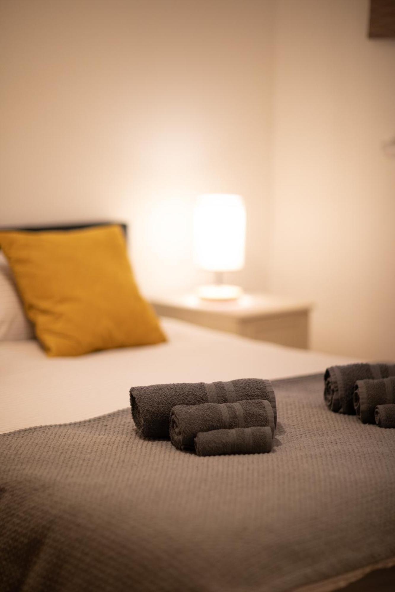 Bright And Spacious One Bedroom Apparment, Free Parking London Exterior foto