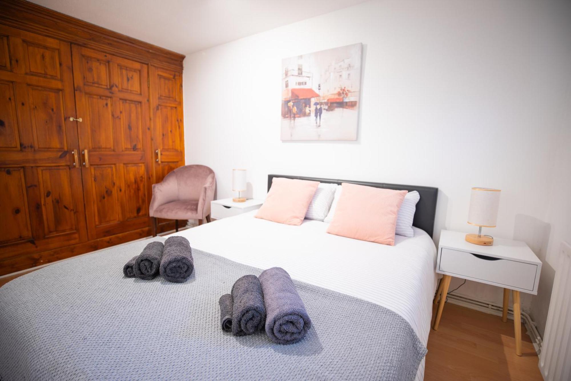 Bright And Spacious One Bedroom Apparment, Free Parking London Exterior foto