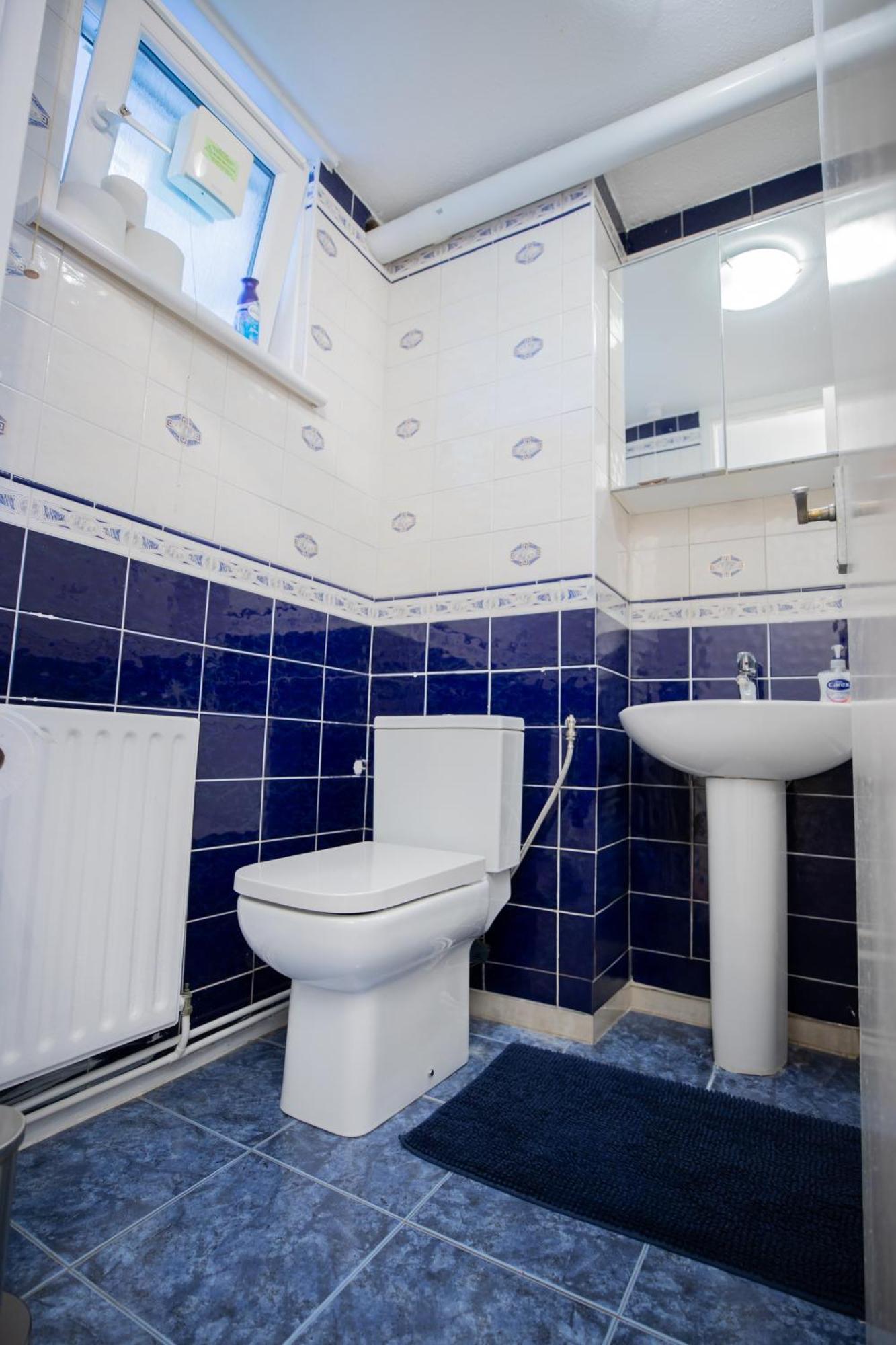 Bright And Spacious One Bedroom Apparment, Free Parking London Exterior foto