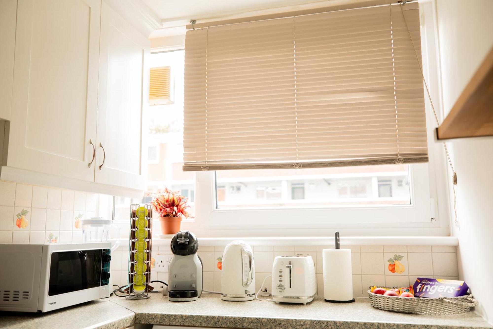 Bright And Spacious One Bedroom Apparment, Free Parking London Exterior foto